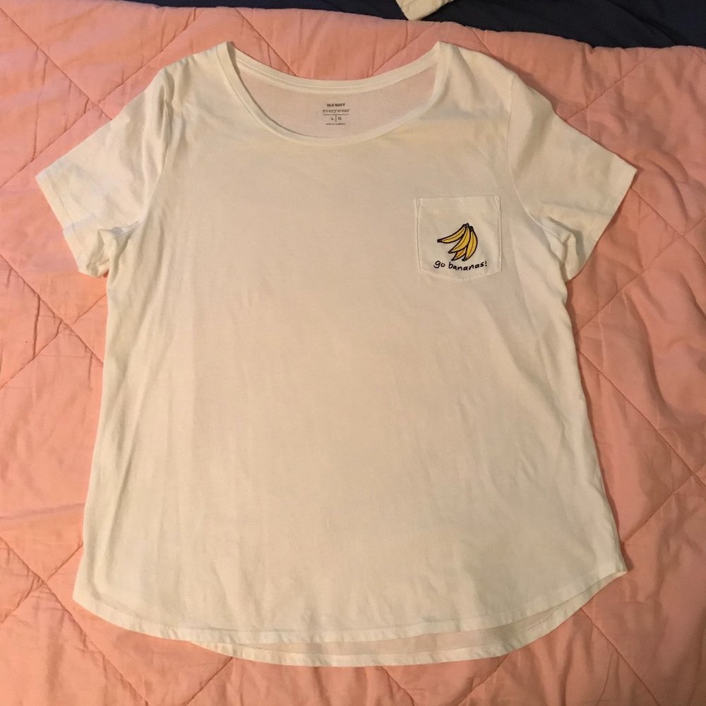 White cotton pocket tee